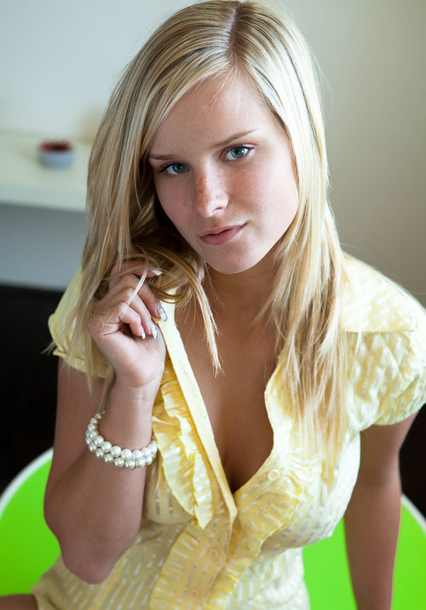 Аня, 36 лет, 0 размер груди